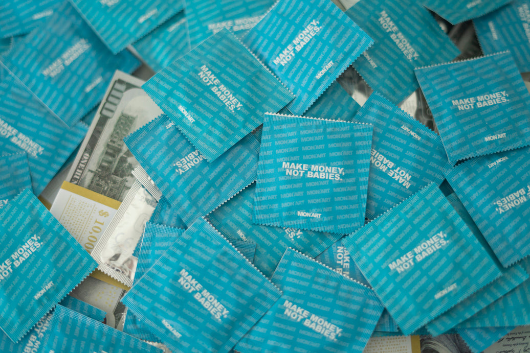 FREE SET OF CONDOMS IN MAY WITH EVERY +€150 ORDER