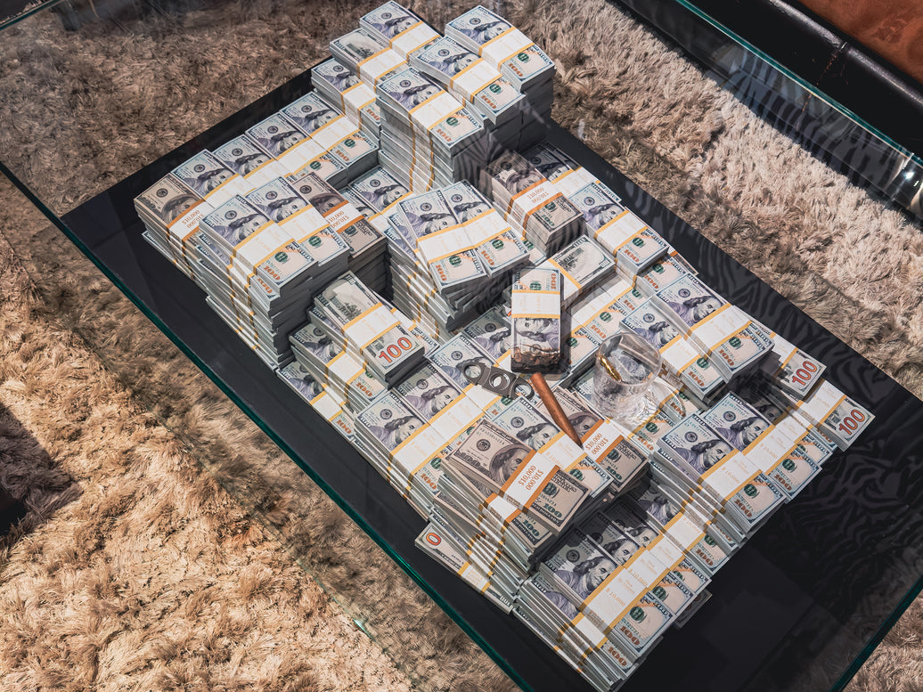 THE GLAMOROUS GEISSENS!