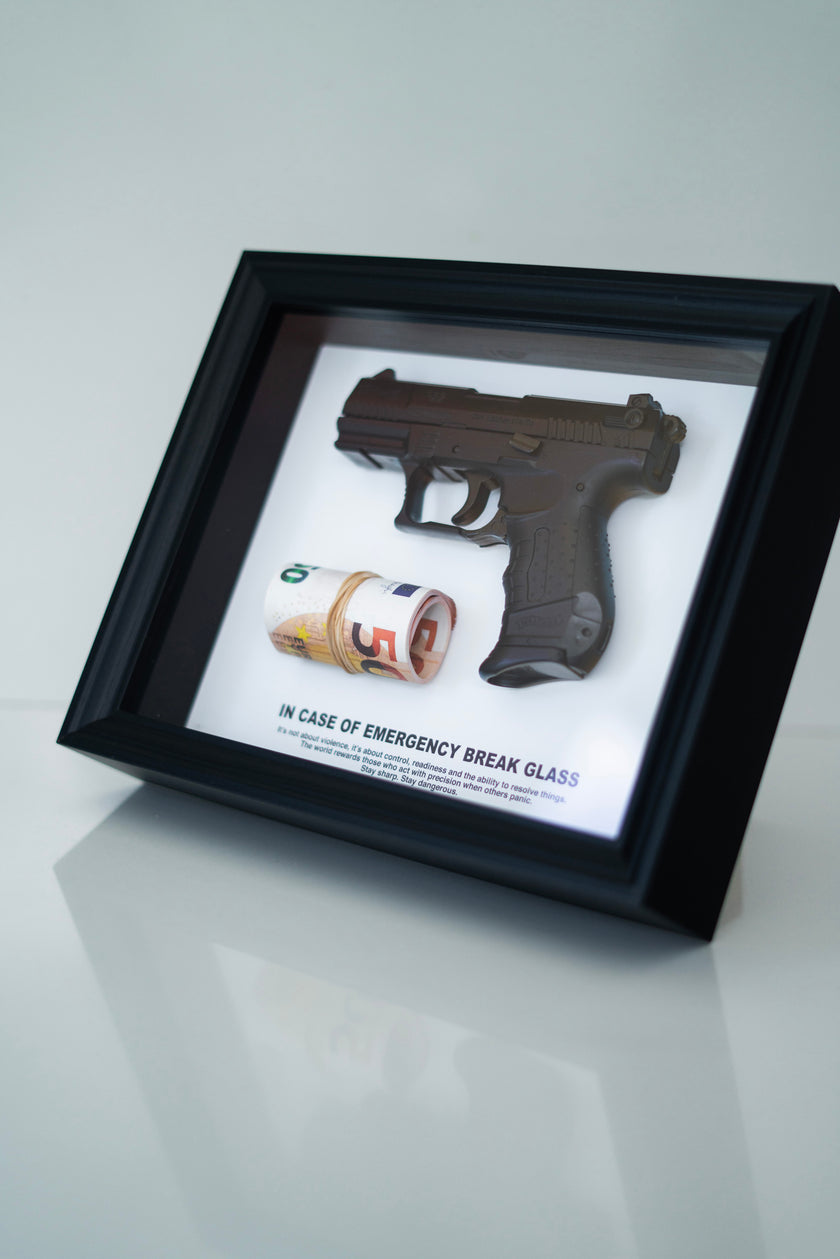 CASH & CARRY FRAME