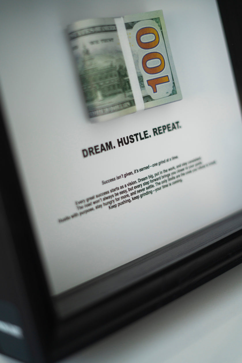 HUSTLE FRAME