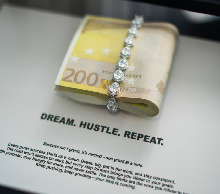 HUSTLE FRAME (EXCLUSIVE)