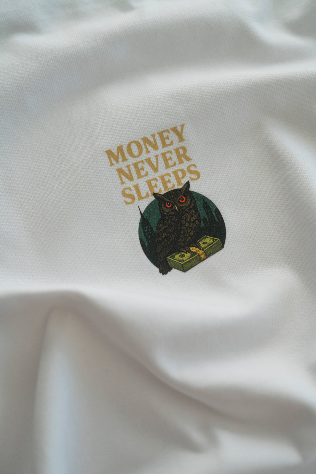 MONEY NEVER SLEEPS T-SHIRT WHITE