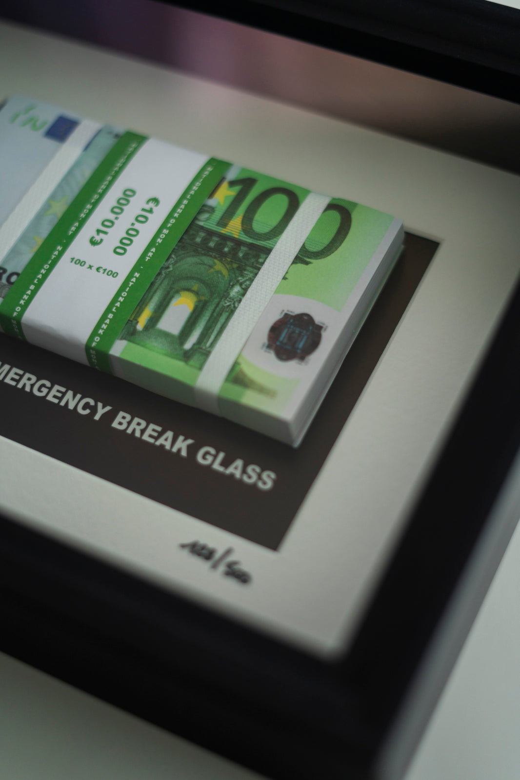 EMERGENCY €100 FRAME SERIES 2