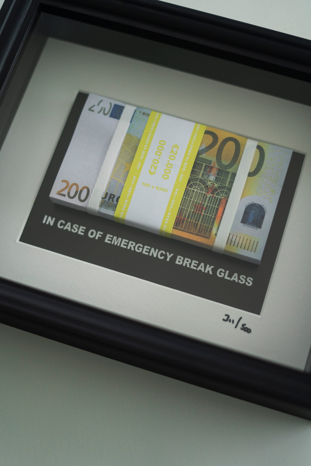 EMERGENCY €200 FRAME SERIES 2