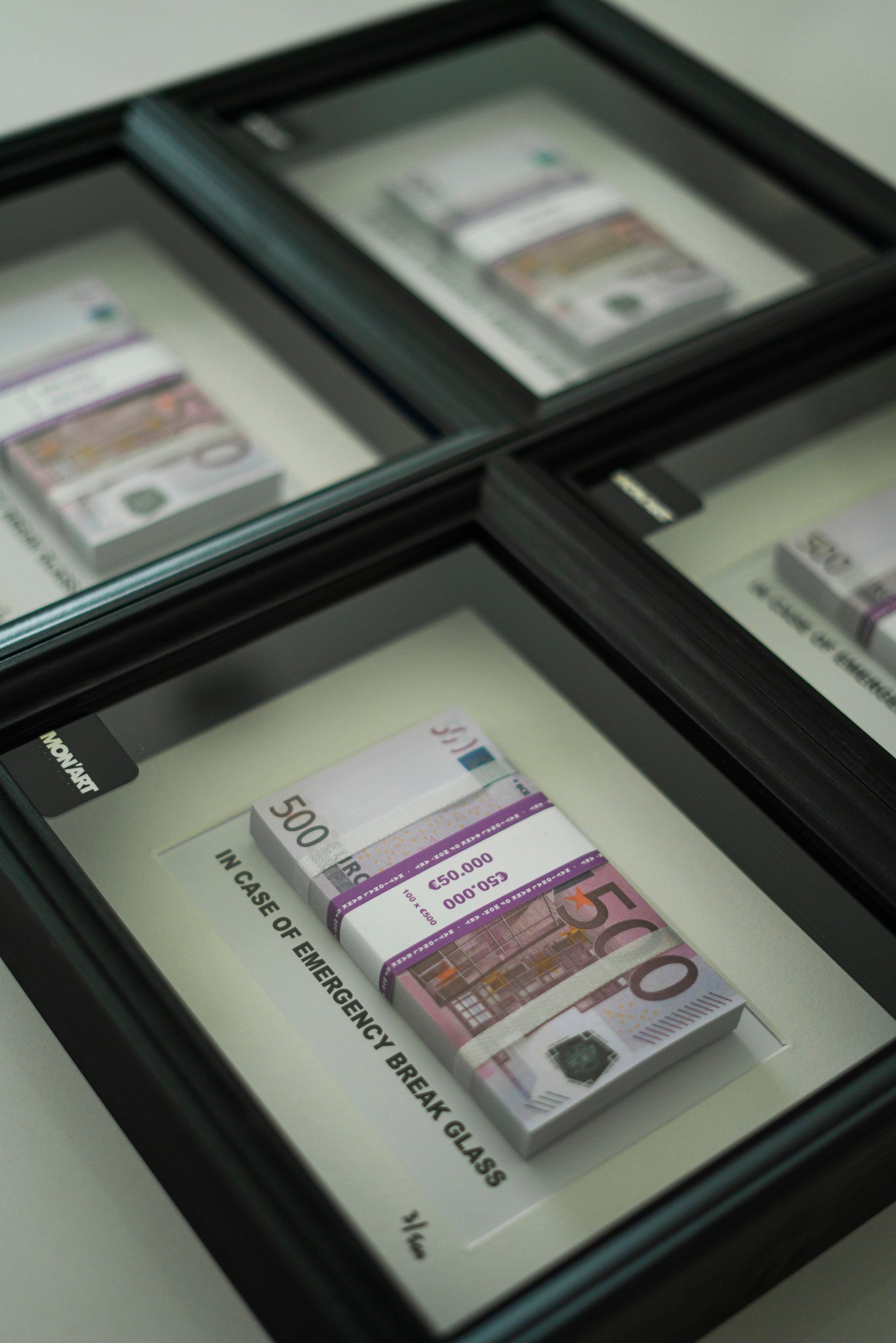 EMERGENCY €500 FRAME SERIES 4
